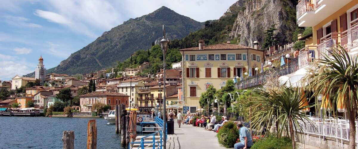 Uferpromenade in Limone am Gardasee(c)AKE-Eisenbahntouristik