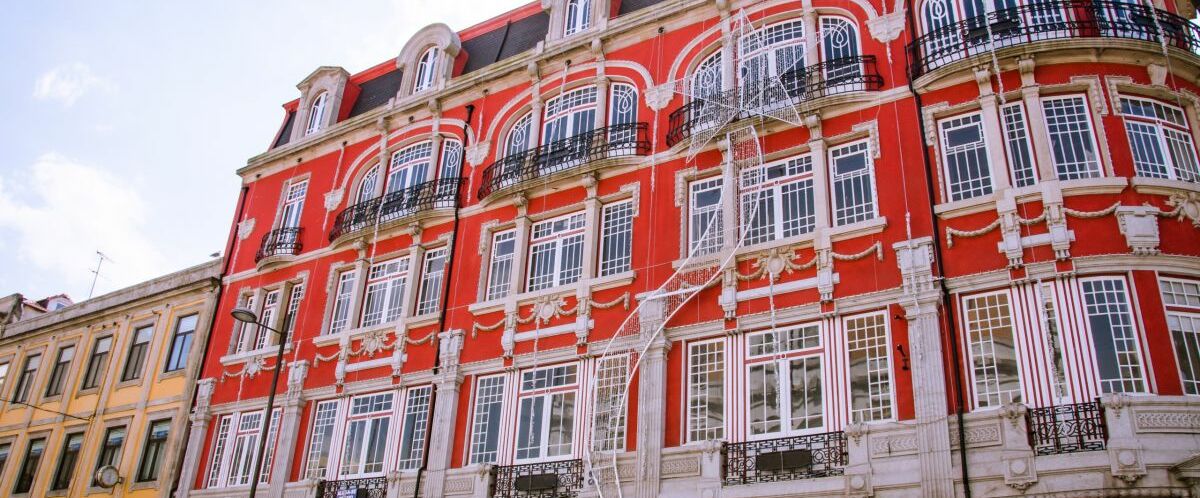 Porto-rote-Fassade-scaled (c) GTA TOURISTIK