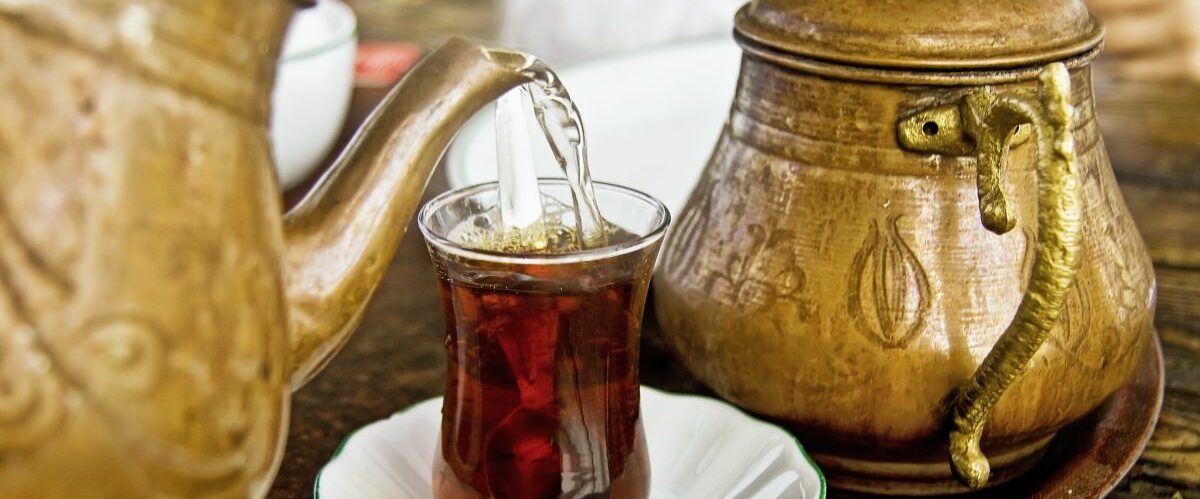 Türkischer Tee (c) Fotolia_Kuzeytac