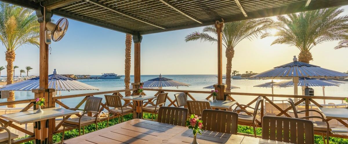 RedSea View_Waves beach Bar © Swiss Inn Resort Hurghada