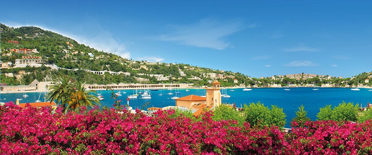 LiliGraphie shutterstock_107160053_landschaft ligurien_rgb