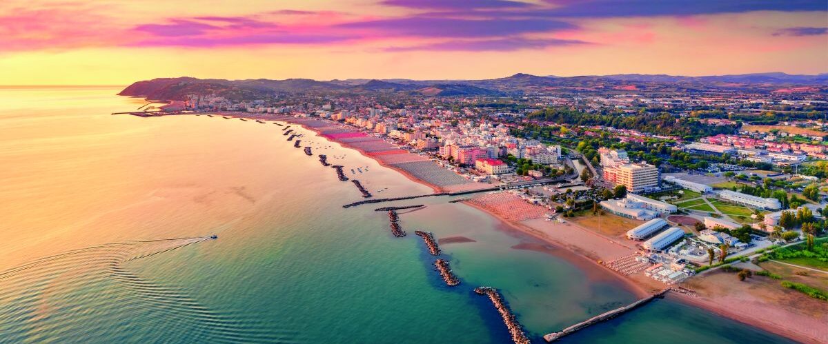 italien-cattolica-strand-meer-sh_2145494747