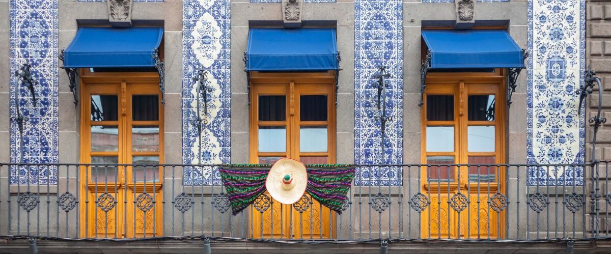 Facade,Of,Colonial,Mexican,House,Covered,In,Blue,Talavera,Tiles,